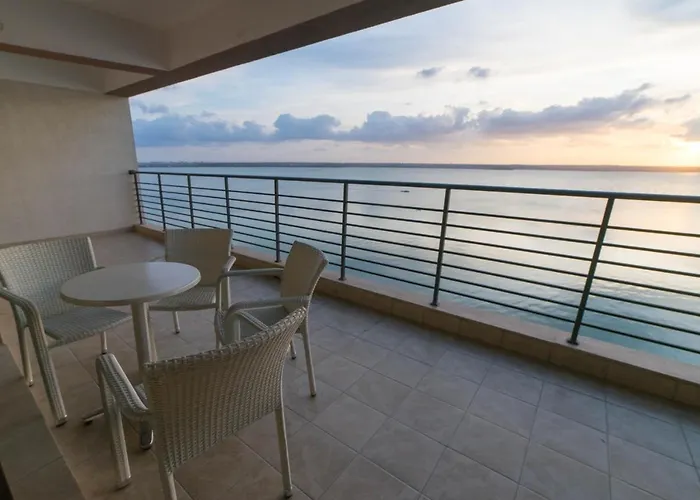 Boutique & شقة مامايا