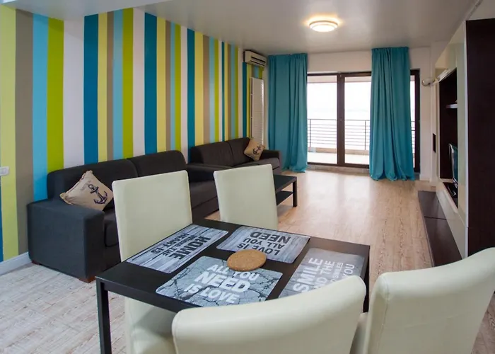 Boutique & شقة مامايا