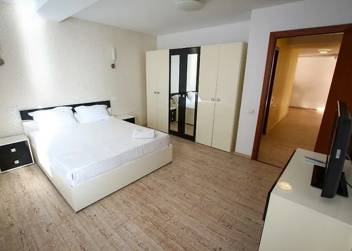 Boutique & * مامايا