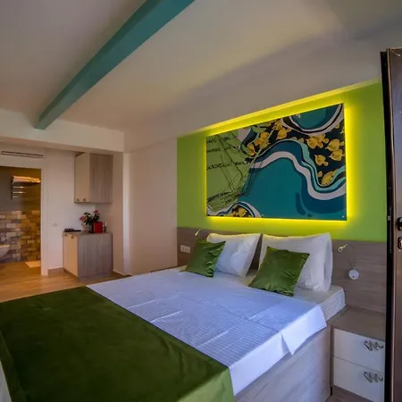 Boutique & Apartment *